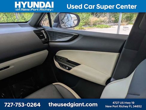 Used 2024 Lexus NX 250 FWD w/ Towing Package (2000 Lbs) image 20