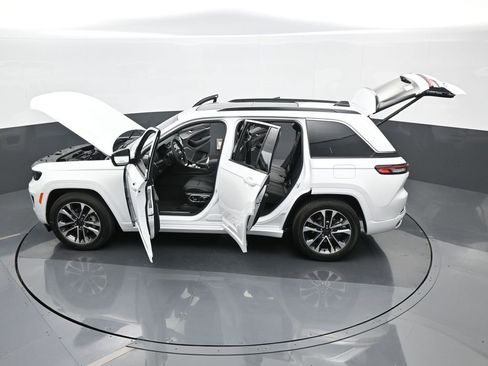 Used 2024 Jeep Grand Cherokee Overland w/ Luxury Tech Group IV image 68