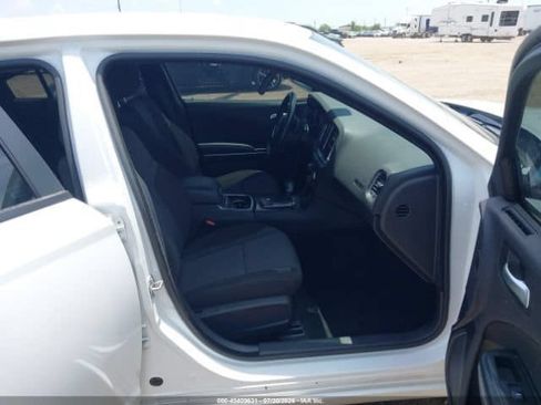 Used 2020 Dodge Charger SXT RWD image 5