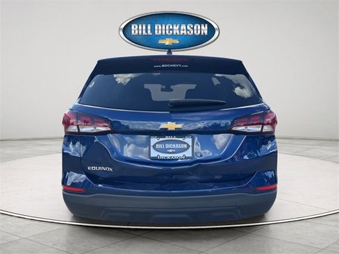 Used 2022 Chevrolet Equinox LS w/ LS Convenience Package image 6
