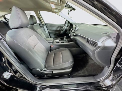 Used 2024 Nissan Altima 2.5 S image 29