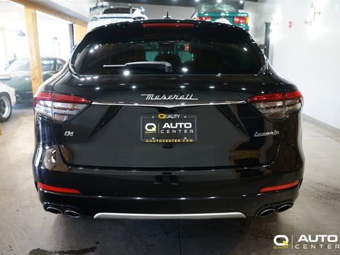 Used 2021 Maserati Levante GranLusso AWD/4WD image 5