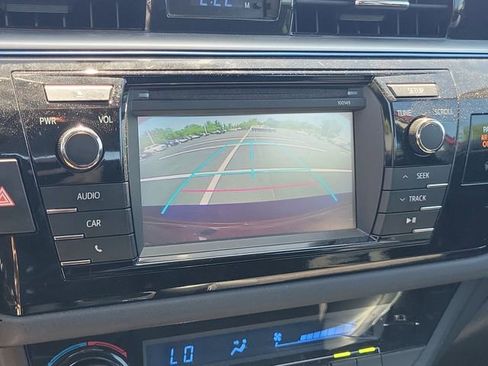 Used 2015 Toyota Corolla S FWD image 22