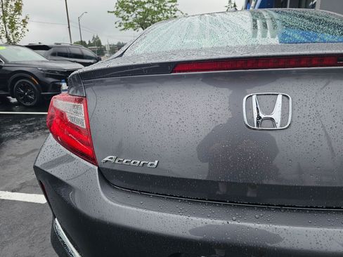 Used 2017 Honda Accord EX-L image 16