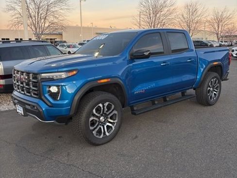 Used 2024 GMC Canyon AT4 w/ AT4 Premium Package image 7