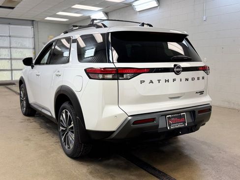 New 2026 Nissan Pathfinder Platinum image 7