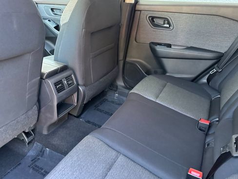 Used 2021 Nissan Rogue S image 25