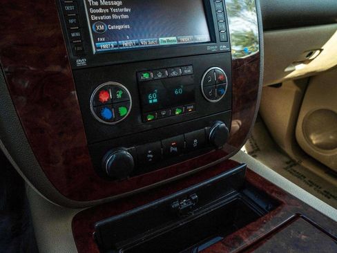 Used 2013 Chevrolet Tahoe LTZ image 18