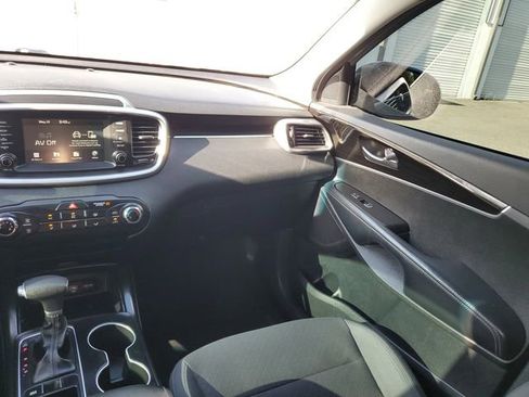 Used 2020 Kia Sorento L FWD image 14