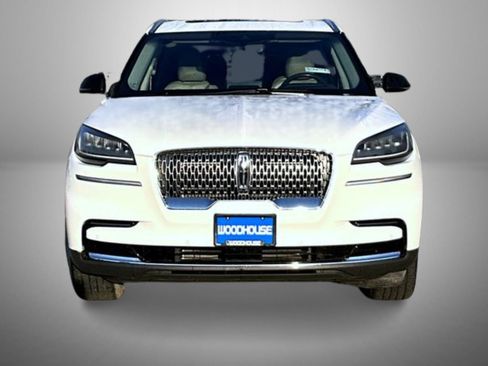 Used 2023 Lincoln Aviator Reserve w/ Equipment Group 201A AWD/4WD image 2