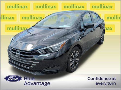 Used 2024 Nissan Versa SV FWD image 2