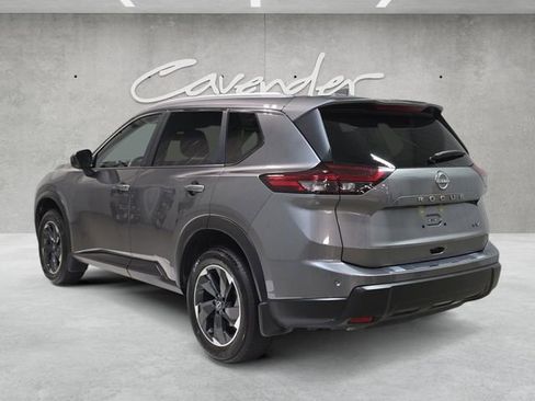 Used 2024 Nissan Rogue SV w/ SV Premium Package FWD image 14