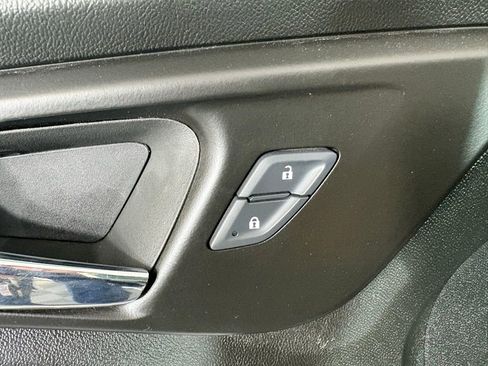 Used 2024 Chevrolet Malibu LT FWD image 17