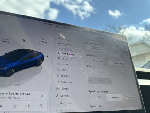 Used 2024 Tesla Model 3 Standard Range RWD image 27