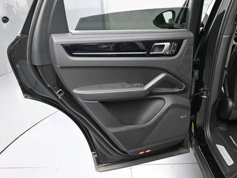 Certified 2023 Porsche Cayenne S Platinum AWD/4WD image 23