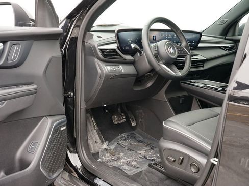 Used 2025 Buick Enclave Preferred image 13