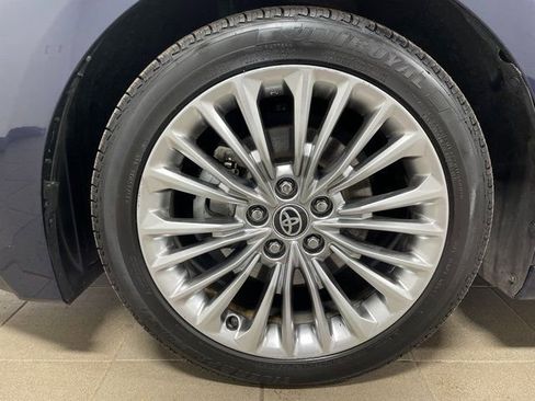 Used 2021 Toyota Avalon Limited w/ Advanced Safety Package image 7