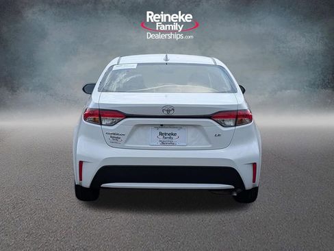 Used 2022 Toyota Corolla LE w/ LE Premium Package FWD image 6