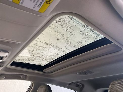 Used 2024 Subaru Crosstrek 2.0i Premium image 11