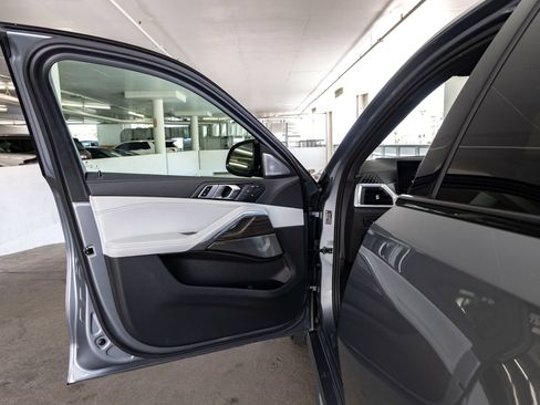 Used 2024 BMW X6 M60i w/ Dynamic Handling Package AWD/4WD image 13