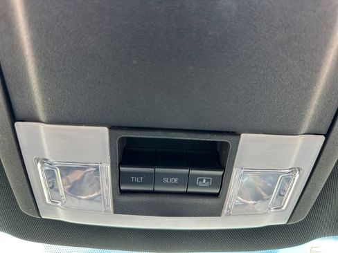 Used 2018 Ford Explorer Limited AWD/4WD image 18
