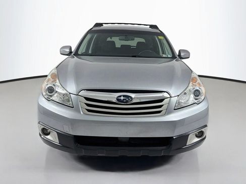 Used 2011 Subaru Outback 2.5i Premium w/ All-Weather Pkg AWD/4WD image 2