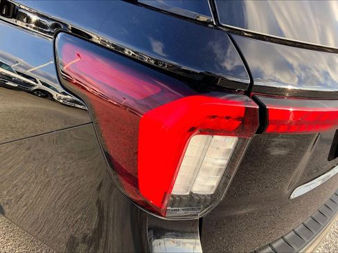 Used 2025 Ford Explorer ST image 26