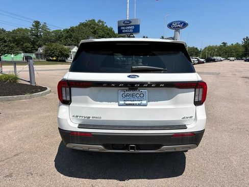 Used 2026 Ford Explorer Active w/ Active Comfort Package AWD/4WD image 4