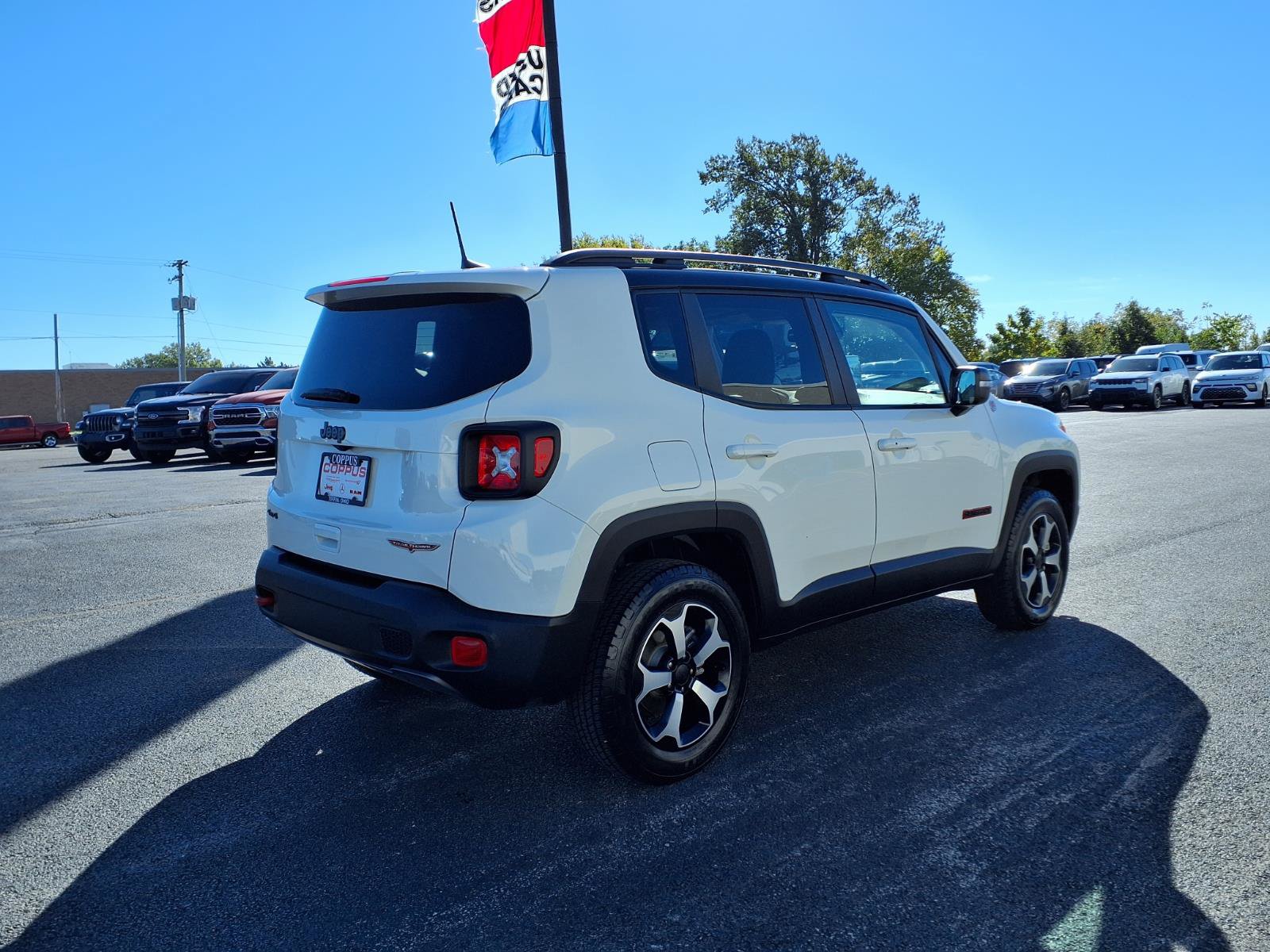 Used 2021 Jeep Renegade Trailhawk AWD/4WD image 5
