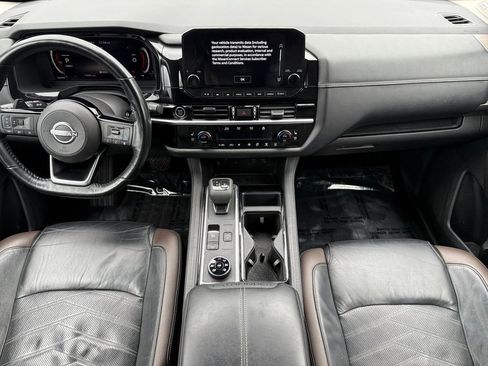 Used 2022 Nissan Pathfinder Platinum w/ Cargo Package image 27