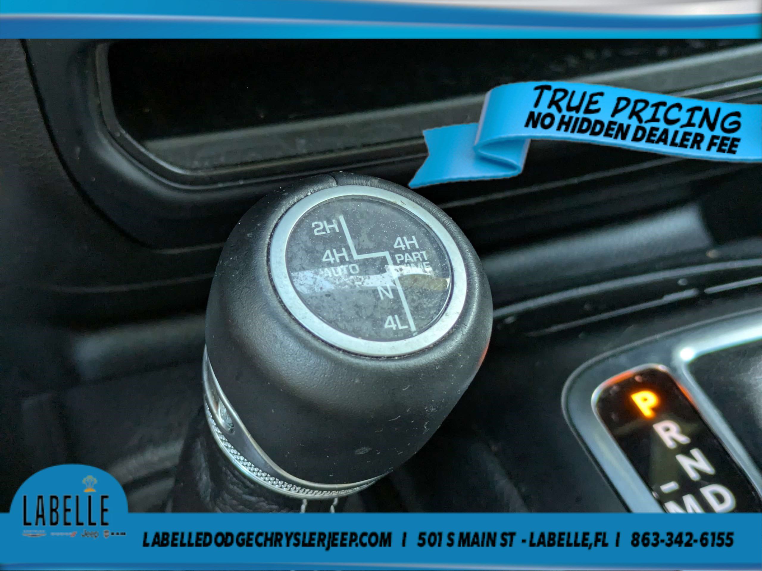 Used 2023 Jeep Wrangler Unlimited Sahara AWD/4WD image 22