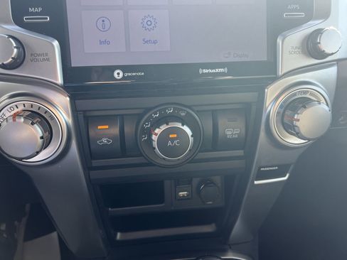 Used 2024 Toyota 4Runner SR5 image 29