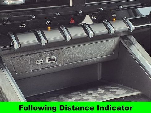 New 2026 GMC Canyon Elevation w/ Convenience Package image 14