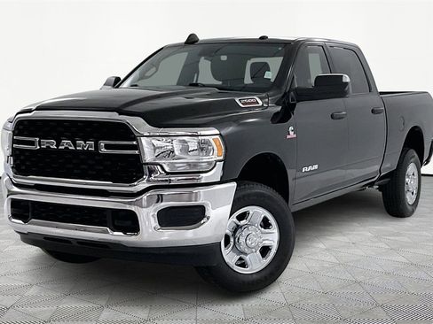 Used 2022 RAM 2500 Big Horn w/ Protection Group image 3