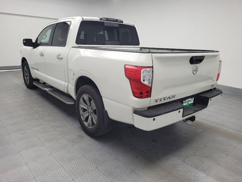 Used 2018 Nissan Titan SV w/ SV Convenience Package image 5
