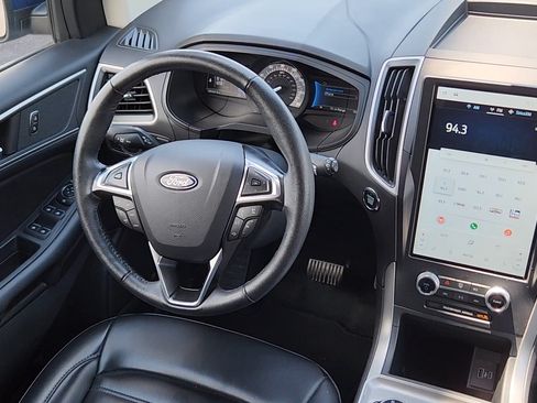 Used 2024 Ford Edge SEL AWD/4WD image 5