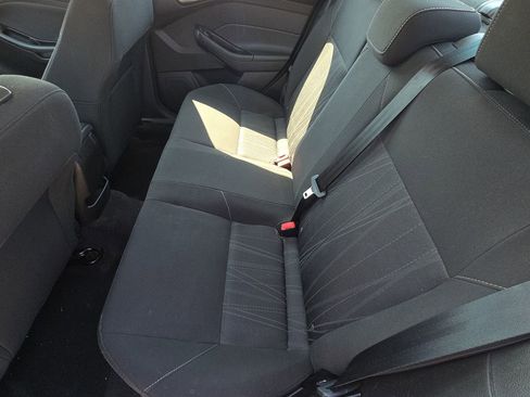 Used 2018 Ford Focus SE image 17