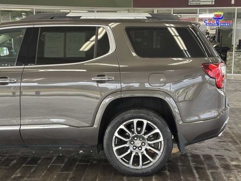 Used 2020 GMC Acadia Denali w/ Technology Package AWD/4WD image 14