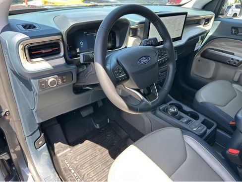 Used 2025 Ford Maverick Lariat AWD/4WD image 7