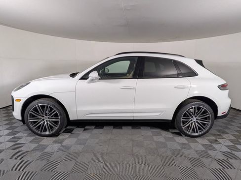 New 2026 Porsche Macan image 2