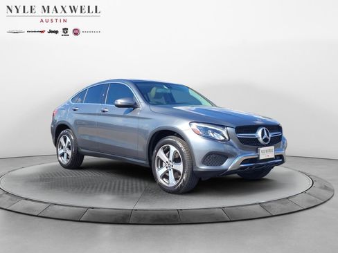 Used 2018 Mercedes-Benz GLC 300 4MATIC Coupe image 2