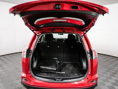 Used 2016 Toyota RAV4 LE w/ Cargo Management Package FWD image 28