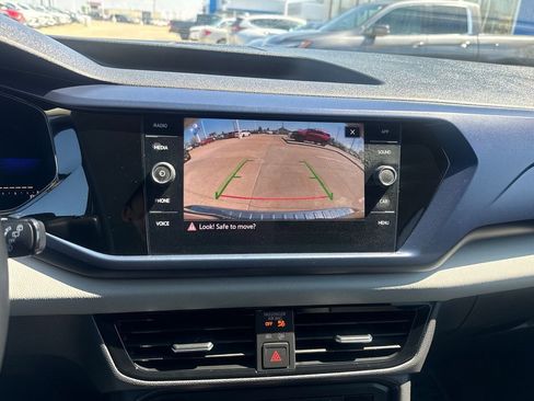 Used 2022 Volkswagen Taos SE image 20