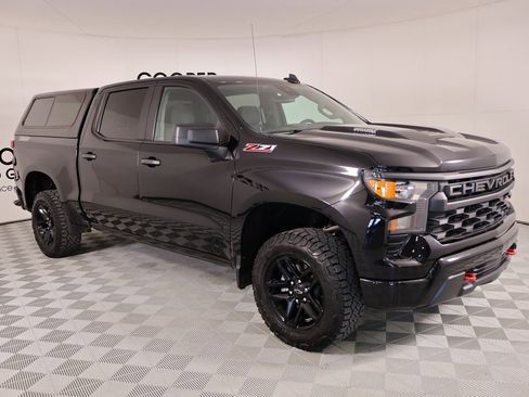 Used 2022 Chevrolet Silverado 1500 Custom Trail Boss w/ LPO, Dark Essentials Package image 1