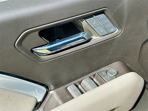 Used 2024 Chevrolet Colorado ZR2 w/ ZR2 Convenience Package III image 17