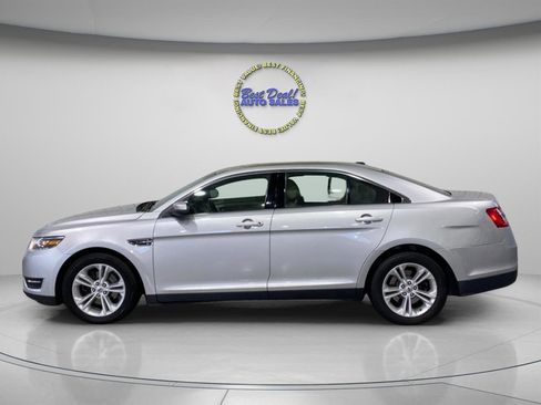 Used 2018 Ford Taurus SEL w/ Equipment Group 201A AWD/4WD image 2