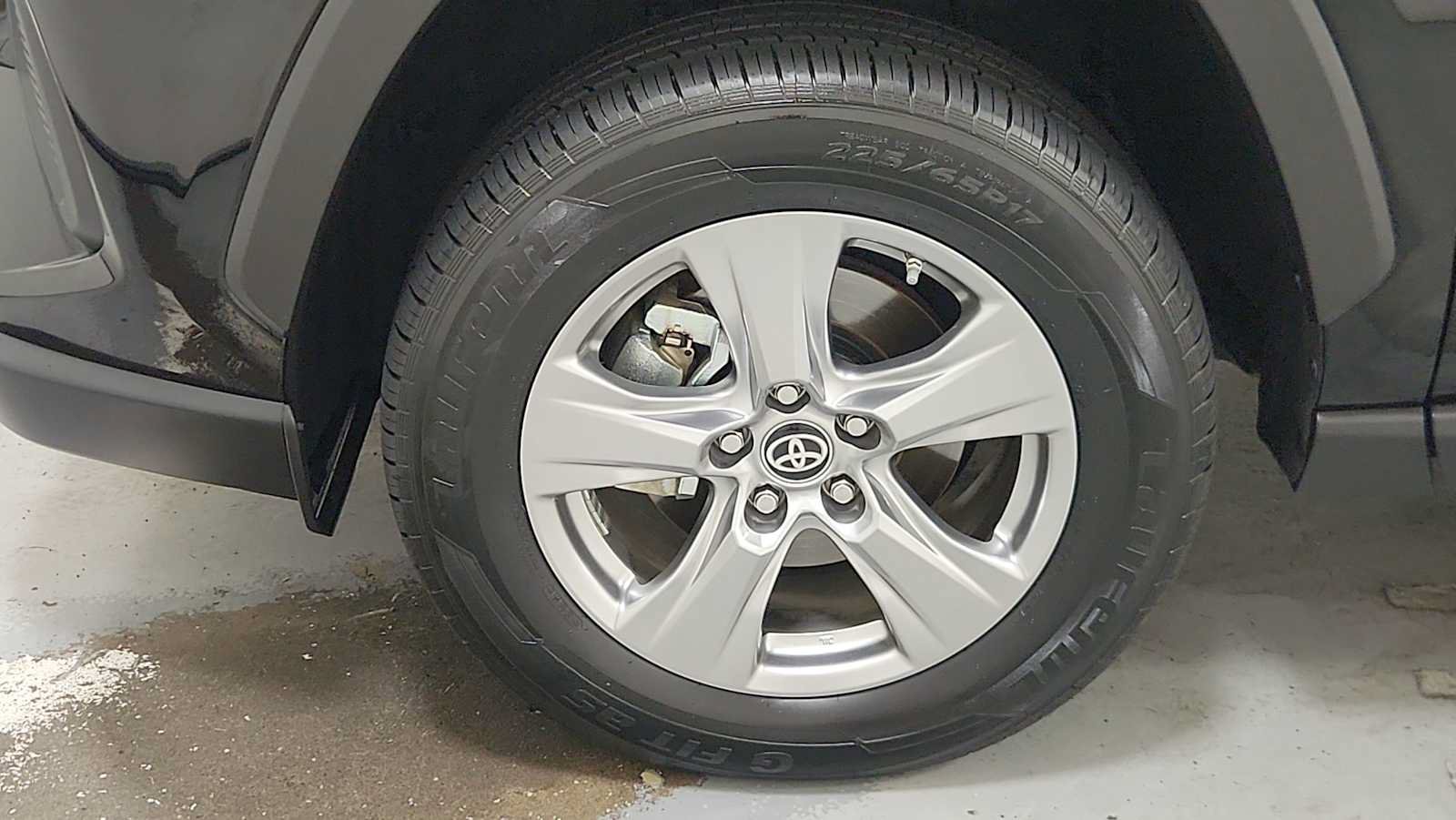 Certified 2024 Toyota RAV4 LE AWD/4WD image 10