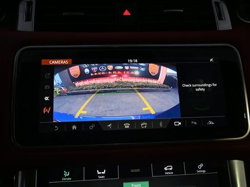 Used 2020 Land Rover Range Rover Sport SVR image 34