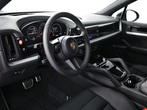 New 2026 Porsche Cayenne S AWD/4WD image 4