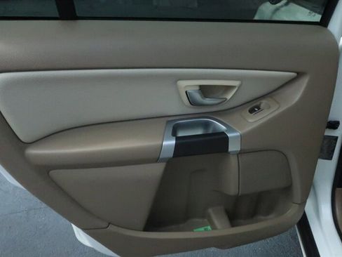 Used 2013 Volvo XC90 3.2 image 13